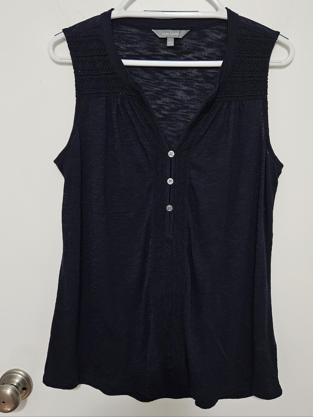 daisy fuentes Navy Crochet-Shoulder Sleeveless Henley Tank Size Large